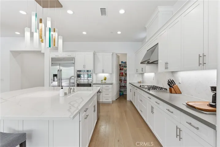 Walk-in pantry...yes, please!