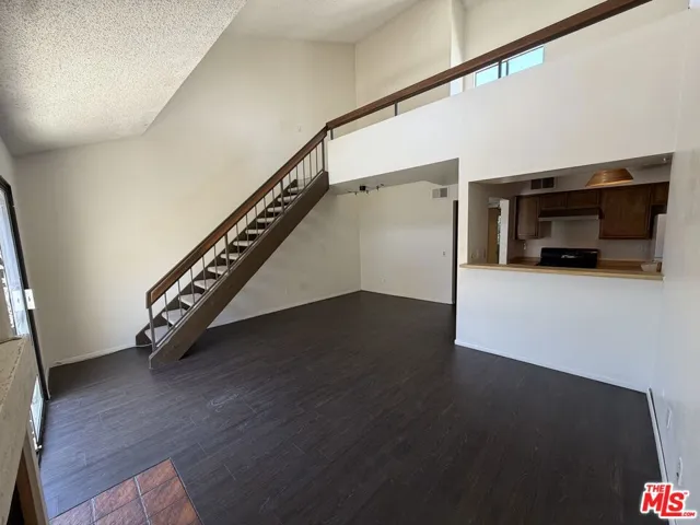 8221 Langdon Avenue 204, Van Nuys, California 91406
