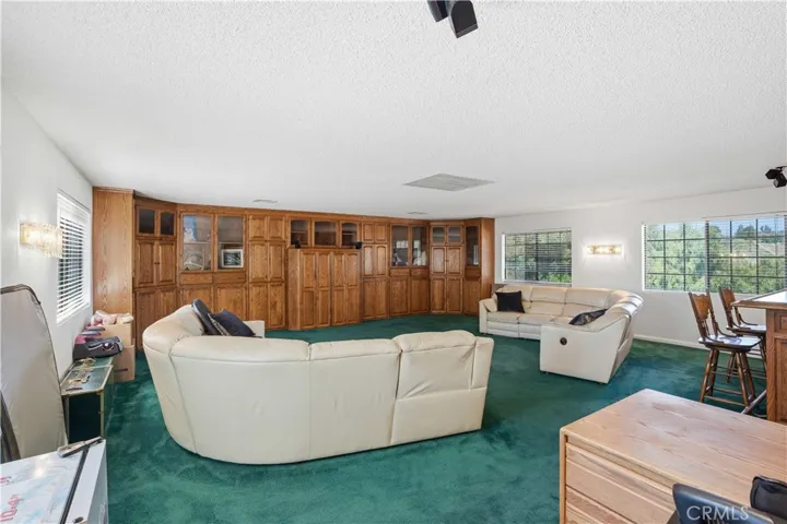 Upper Wing Loft