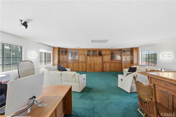Upper Wing Loft