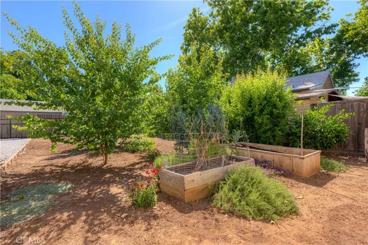 1514 Salem Street, Chico, California 95928