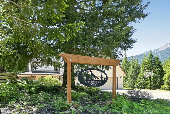 2708 Grey Fox Dr. Drive, Weed, California 96064