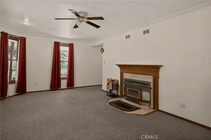 2708 Grey Fox Dr. Drive, Weed, California 96064