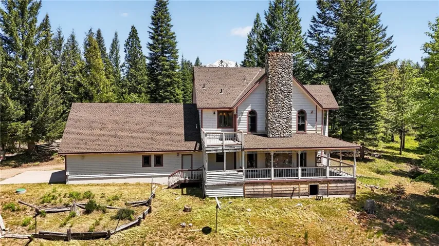 2708 Grey Fox Dr. Drive, Weed, California 96064