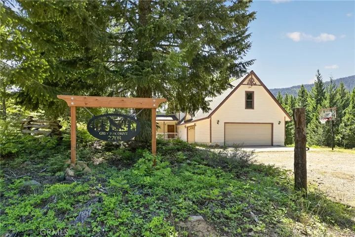2708 Grey Fox Dr. Drive, Weed, California 96064