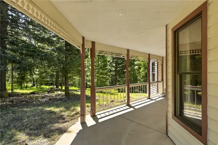 2708 Grey Fox Dr. Drive, Weed, California 96064