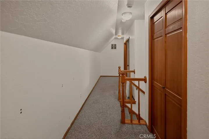 2708 Grey Fox Dr. Drive, Weed, California 96064