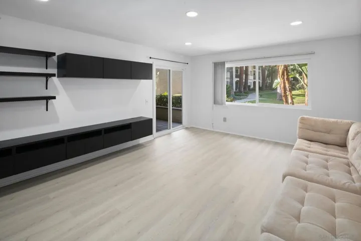 10737 San Diego Mission Rd.#106, San Diego, California 92108