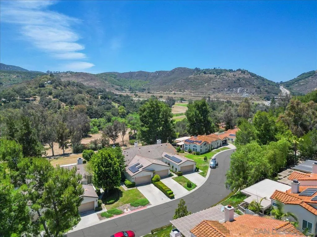 29549 Circle R Greens Dr., Escondido, California 92026 — photo 5