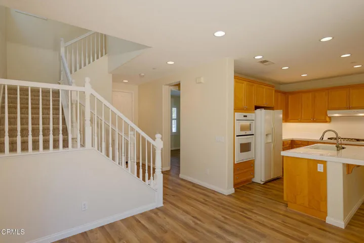 326 Lakeview Ct-2