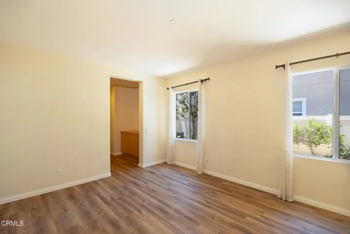 326 Lakeview Ct-13