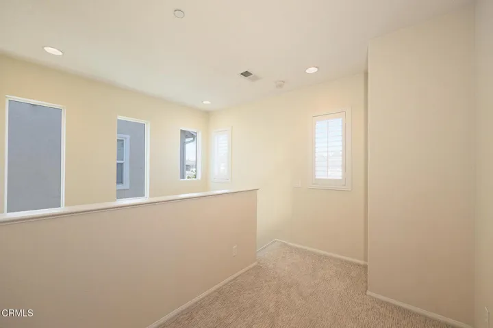 326 Lakeview Ct-16