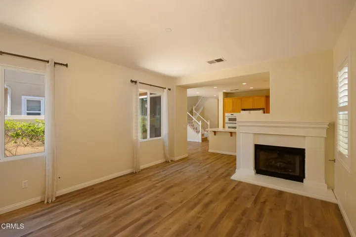 326 Lakeview Ct-12