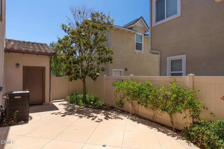 326 Lakeview Ct-30