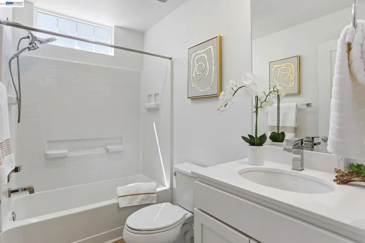 2nd bathroom