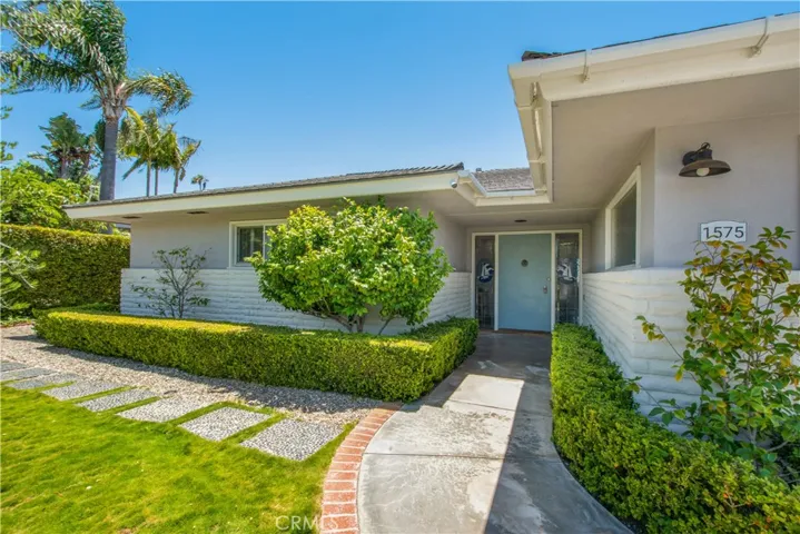 Front entry walkway.