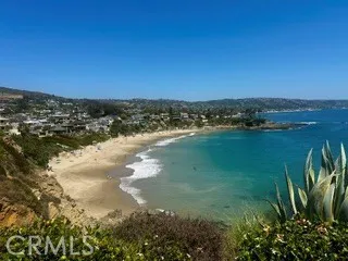 CRESCENT BAY