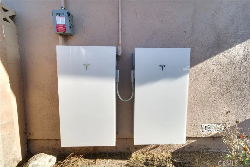 Tesla Solar Wall