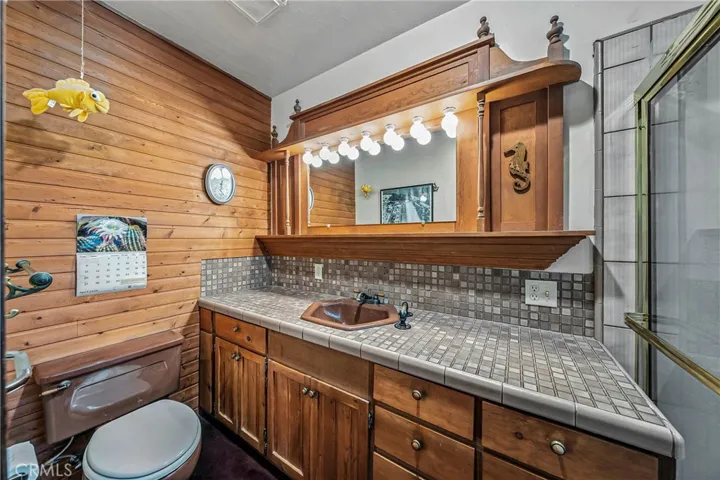 hall with bath tub