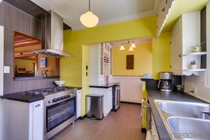 3001 Kalmia, San Diego, California 92104