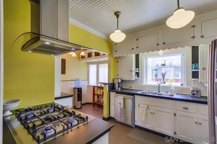 3001 Kalmia, San Diego, California 92104