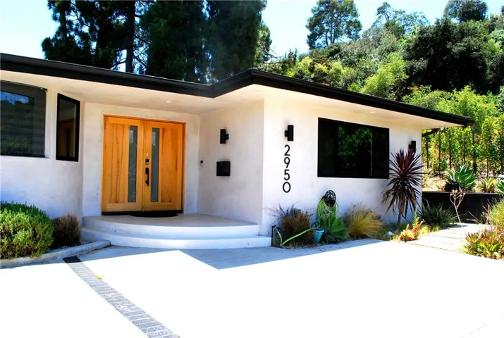 2950 Dona Emilia Drive, Studio City, California 91604