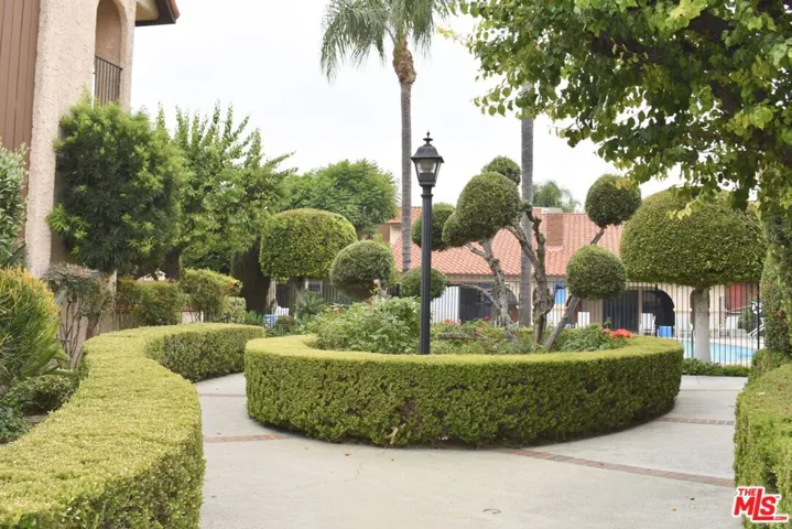 1711 Grismer Avenue 63, Burbank, California 91504