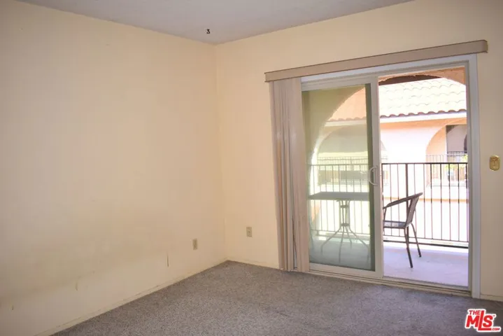 1711 Grismer Avenue 63, Burbank, California 91504