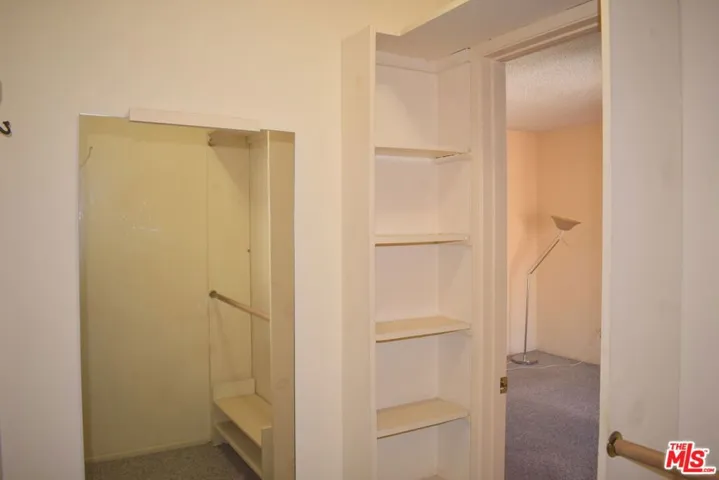 1711 Grismer Avenue 63, Burbank, California 91504