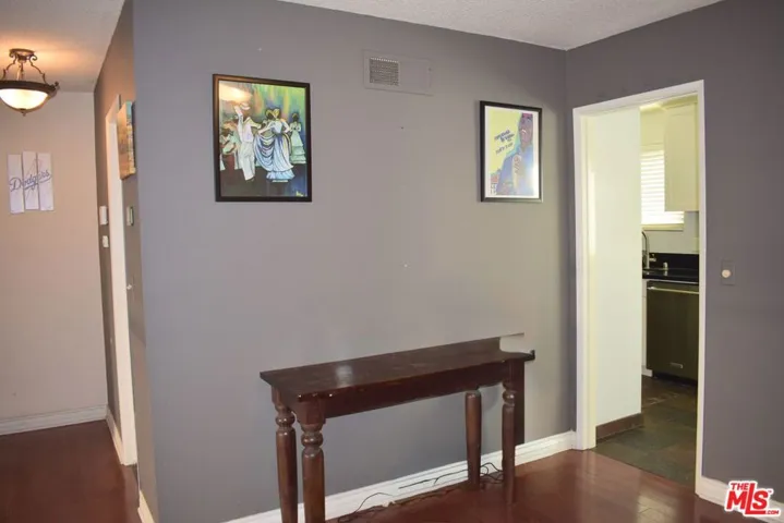 1711 Grismer Avenue 63, Burbank, California 91504