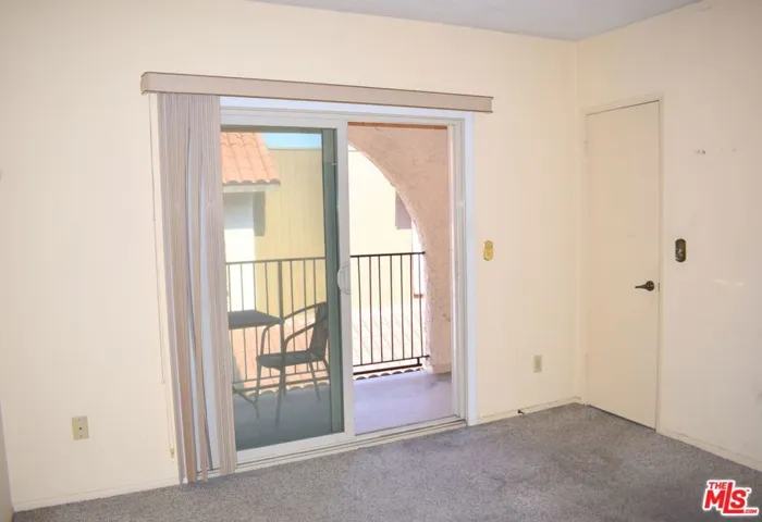 1711 Grismer Avenue 63, Burbank, California 91504