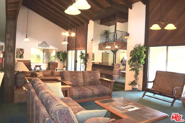 1711 Grismer Avenue 63, Burbank, California 91504