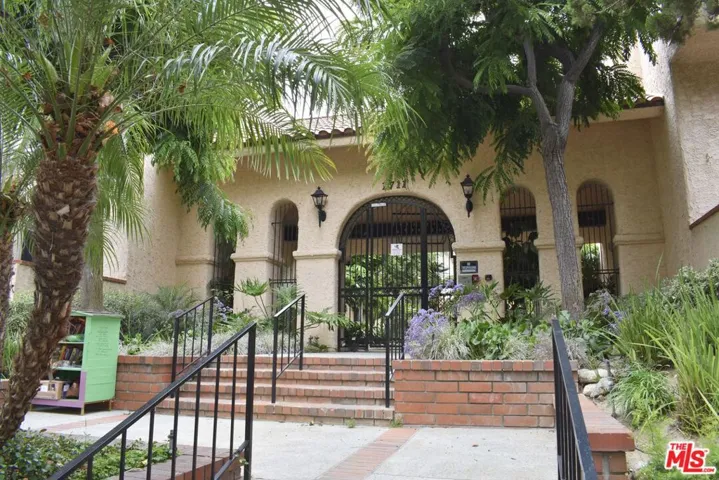 1711 Grismer Avenue 63, Burbank, California 91504