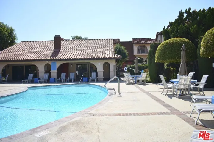 1711 Grismer Avenue 63, Burbank, California 91504