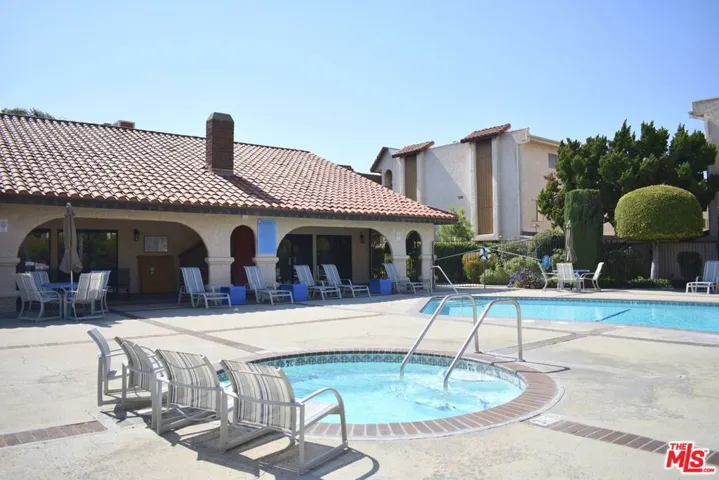 1711 Grismer Avenue 63, Burbank, California 91504