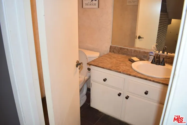 1711 Grismer Avenue 63, Burbank, California 91504
