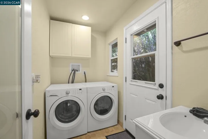 205 Summit Rd, Walnut Creek, California 94598-4729