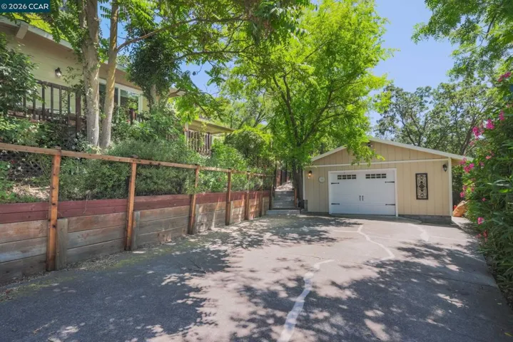 205 Summit Rd, Walnut Creek, California 94598-4729