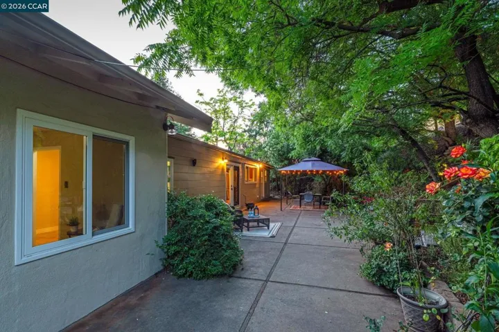 205 Summit Rd, Walnut Creek, California 94598-4729