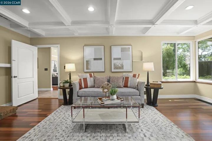 205 Summit Rd, Walnut Creek, California 94598-4729