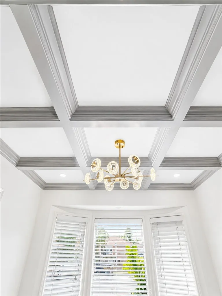 Ceiling in Dining Room