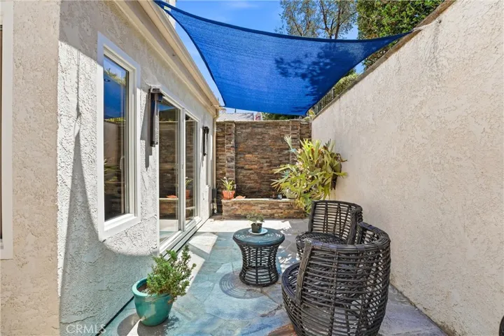 Charming sitting area off of the kitchen
