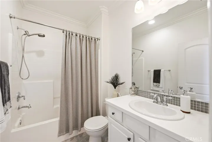 442 Stratus 4, Simi Valley, California 93065