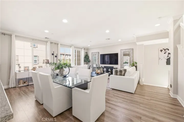 442 Stratus 4, Simi Valley, California 93065