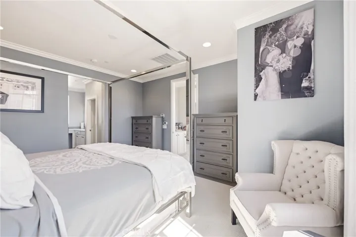 442 Stratus 4, Simi Valley, California 93065