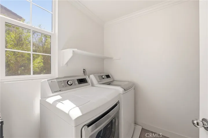 442 Stratus 4, Simi Valley, California 93065