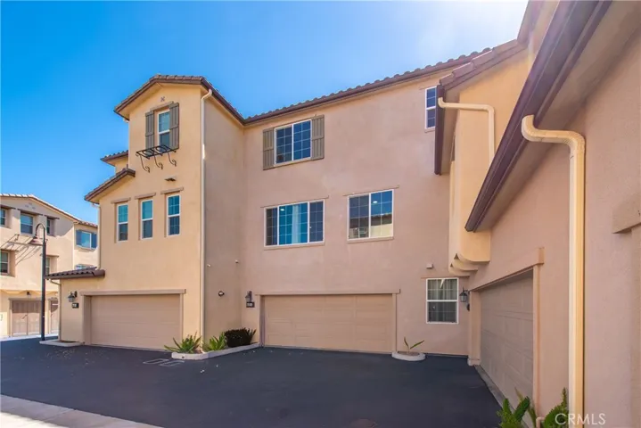 442 Stratus 4, Simi Valley, California 93065