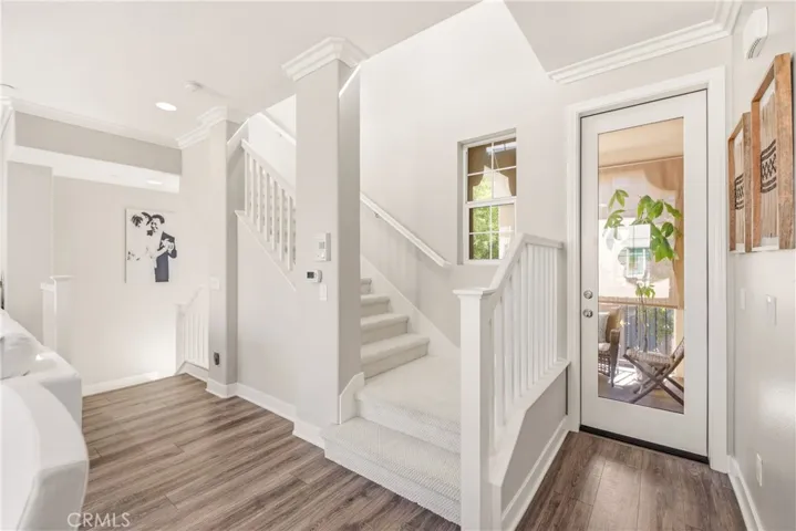 442 Stratus 4, Simi Valley, California 93065