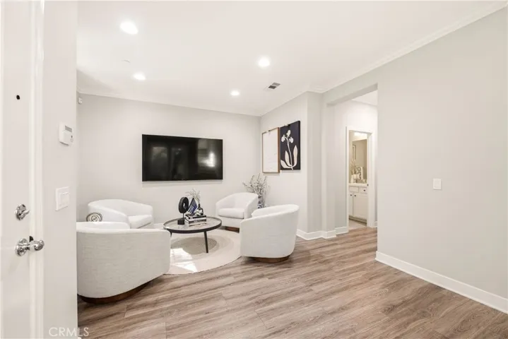 442 Stratus 4, Simi Valley, California 93065