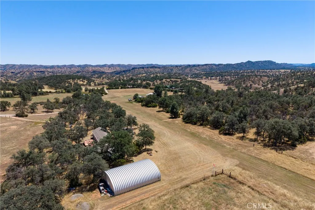 Airstrip 2000' x 100'
